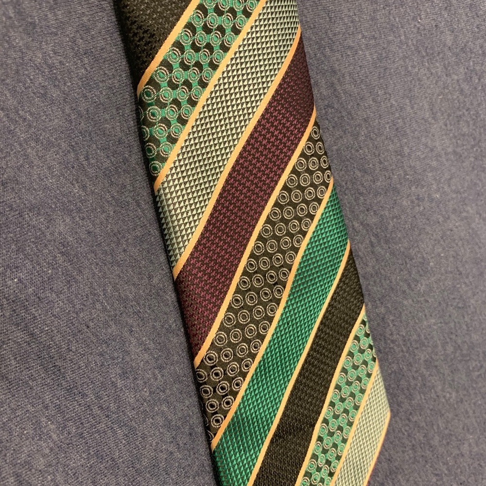 New tie great condition